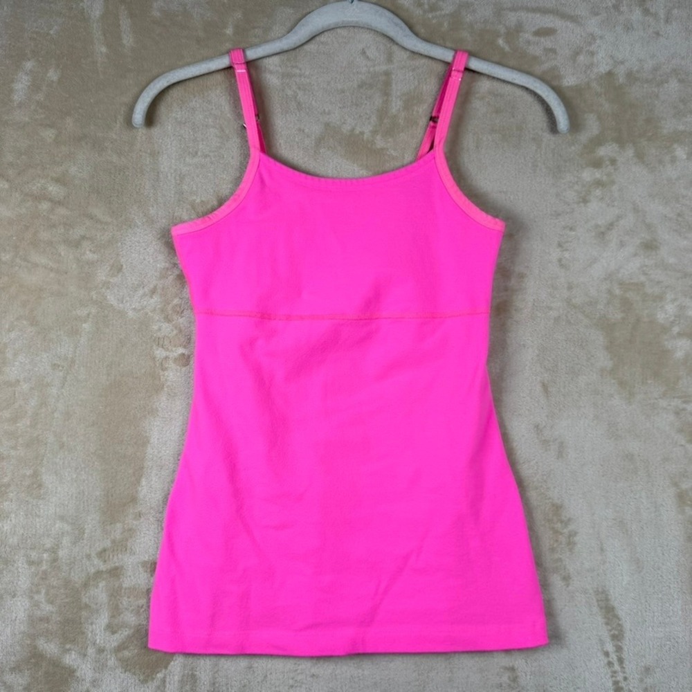 Beyond Yoga Size XS Neon Pink Shelf Bra Cami Tank Adjustable Straps Cutout Back
